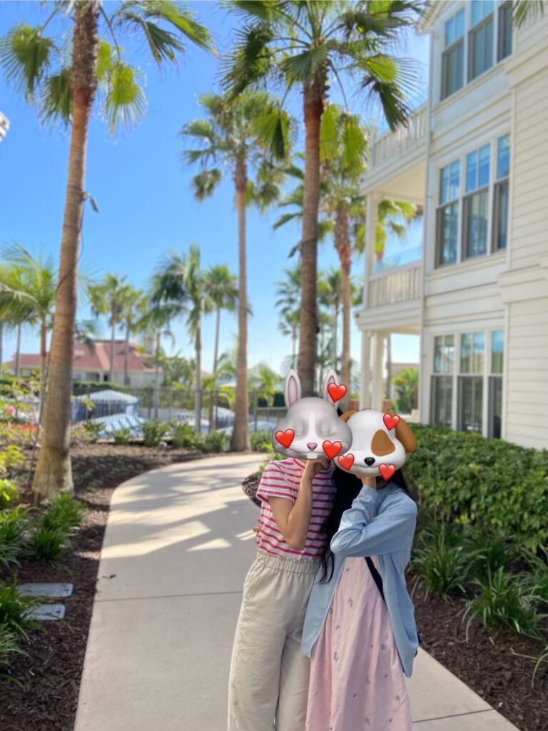 hotel del coronado
beach village